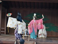 梅鉢会・因幡白兎・連れ舞を舞う大国主命と八上姫
