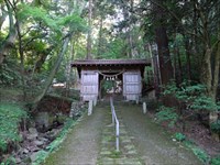 多鳩神社・楼門