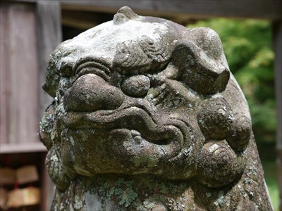 佐毘売山神社の狛犬・吽・アップ