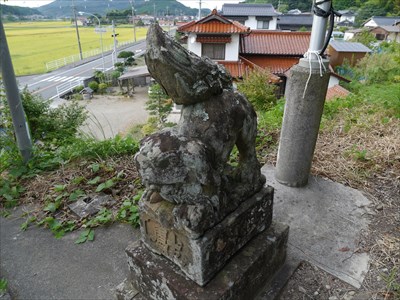 新具蘇姫命神社の狛犬・吽・構え型