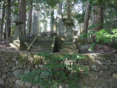物部神社・裏山の御神墓