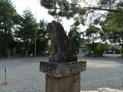 物部神社の狛犬・吽・座像