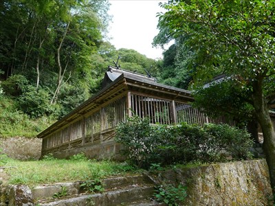 井戸神社・玉垣に囲われた本殿
