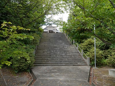 苅田神社・階段