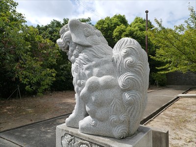 苅田神社の狛犬・阿
