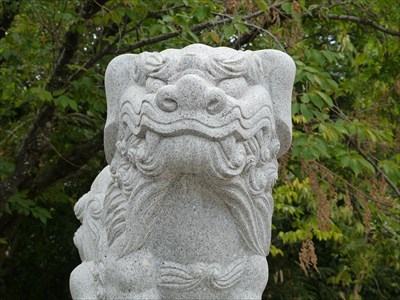 苅田神社の狛犬・吽・アップ
