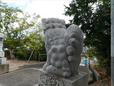苅田神社の狛犬・吽