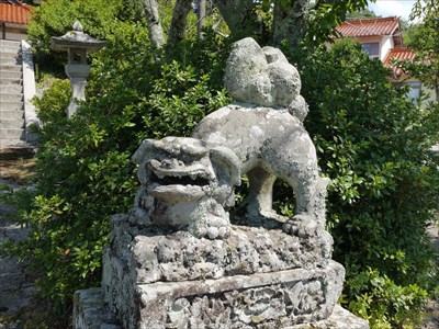 佐比賣山神社（多根）の狛犬・阿・構え型