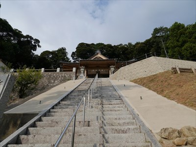 水上神社・階段と拝殿