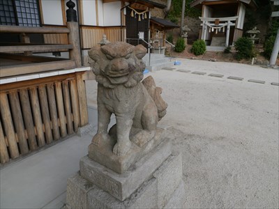 水上神社の狛犬・阿