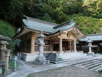 山辺神社の拝殿