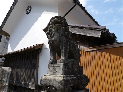 島根県江津市の山辺神社の狛犬・阿・座像