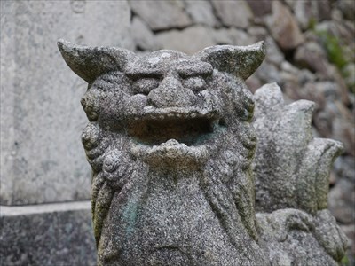 山辺神社の狛犬・阿・アップ