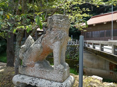 島根県江津市和木町の大年神社の狛犬・吽・座像