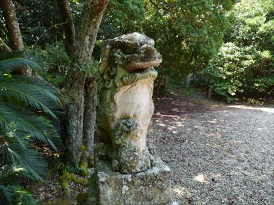 津門神社の狛犬・阿・子持ち座像