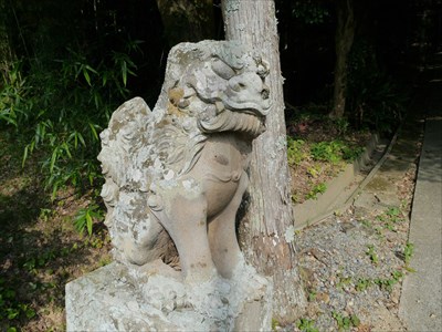 夜須神社の狛犬・吽・座像