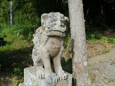 夜須神社の狛犬・吽・座像