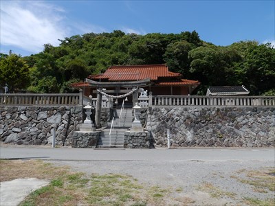 大年神社（渡津町）・鳥居と拝殿
