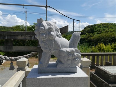 大年神社（渡津町）の狛犬・吽