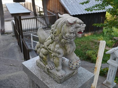 大年神社（都野津町）の狛犬・阿