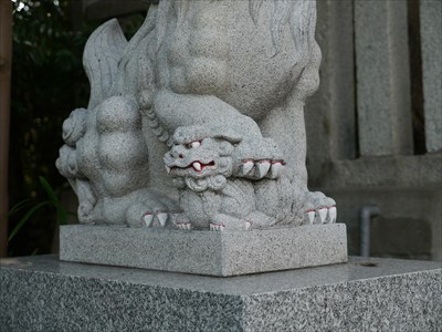大年神社（都野津町）の狛犬・吽・子獅子