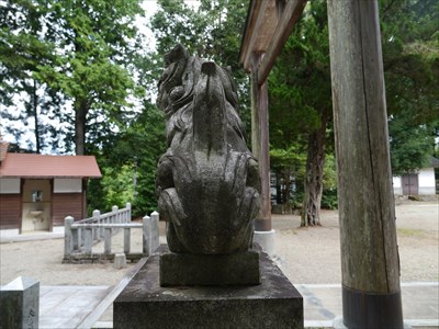 亀谷山八幡宮の狛犬・阿
