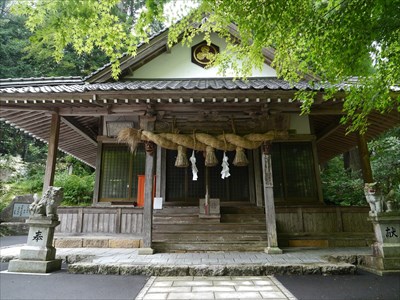 志都岩屋神社・拝殿