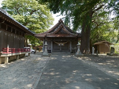 伊甘神社・拝殿