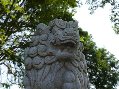 伊甘神社の狛犬・阿・座像