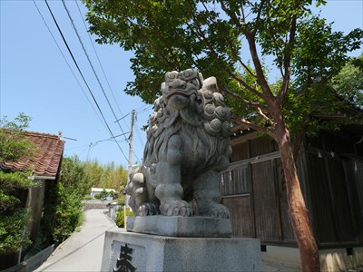伊甘神社の狛犬・阿・座像・アップ