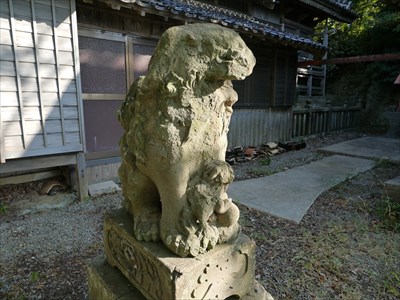 大歳神社の狛犬・吽・座像