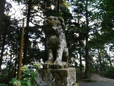 大麻山神社の狛犬・吽・座像
