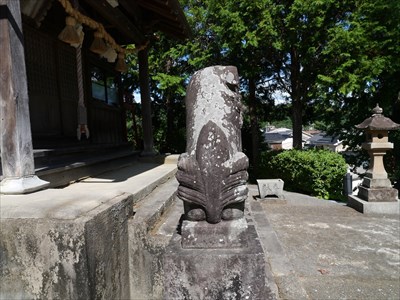 浜田市松原町の厳島神社の狛犬・吽