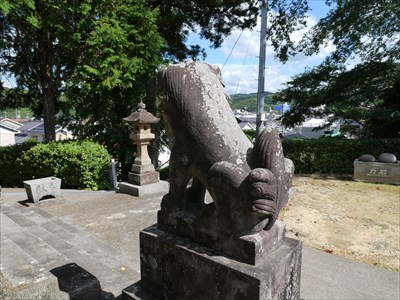浜田市松原町の厳島神社の狛犬・吽