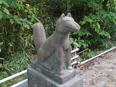 今宮神社の境内社・稲荷神社・狐