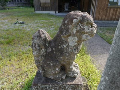 三宮神社の狛犬・吽