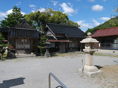 石神社（天豊足柄姫命神社）と亀山神社