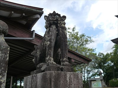 高津柿本神社の狛犬・吽