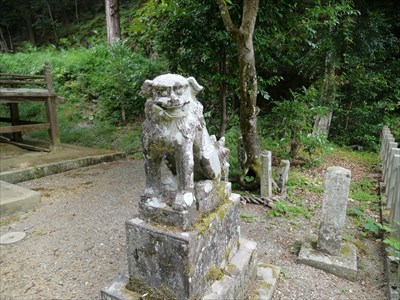 戸田柿本神社の狛犬・阿
