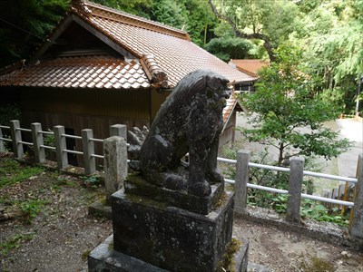 戸田柿本神社の狛犬・阿