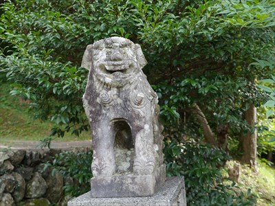 佐毘賣山神社の狛犬・阿
