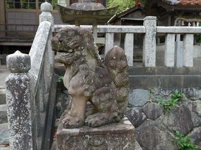大日霊神社の狛犬・阿
