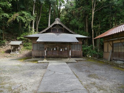 奇鹿神社（柿木村）・拝殿