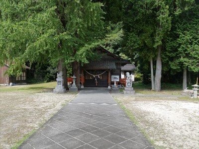 奇鹿神社・拝殿