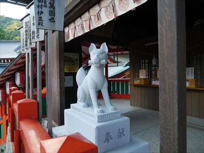 太鼓谷稲荷神社・元宮の狐像