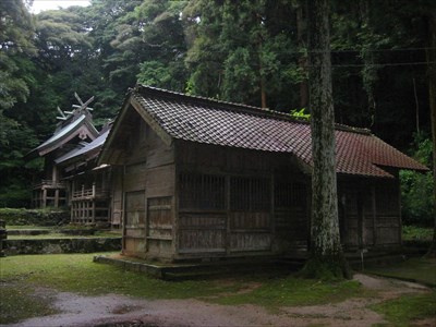 Tabato Shrine taken by IXY200a