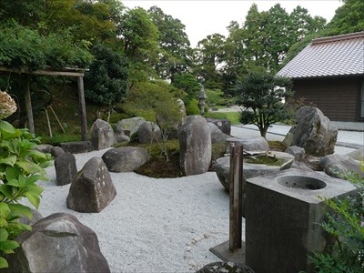 Japanese garden of Taimasan Shrine